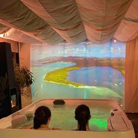 Appartement Le jacuzzi de Marie ll à Tourcoing Extérieur photo